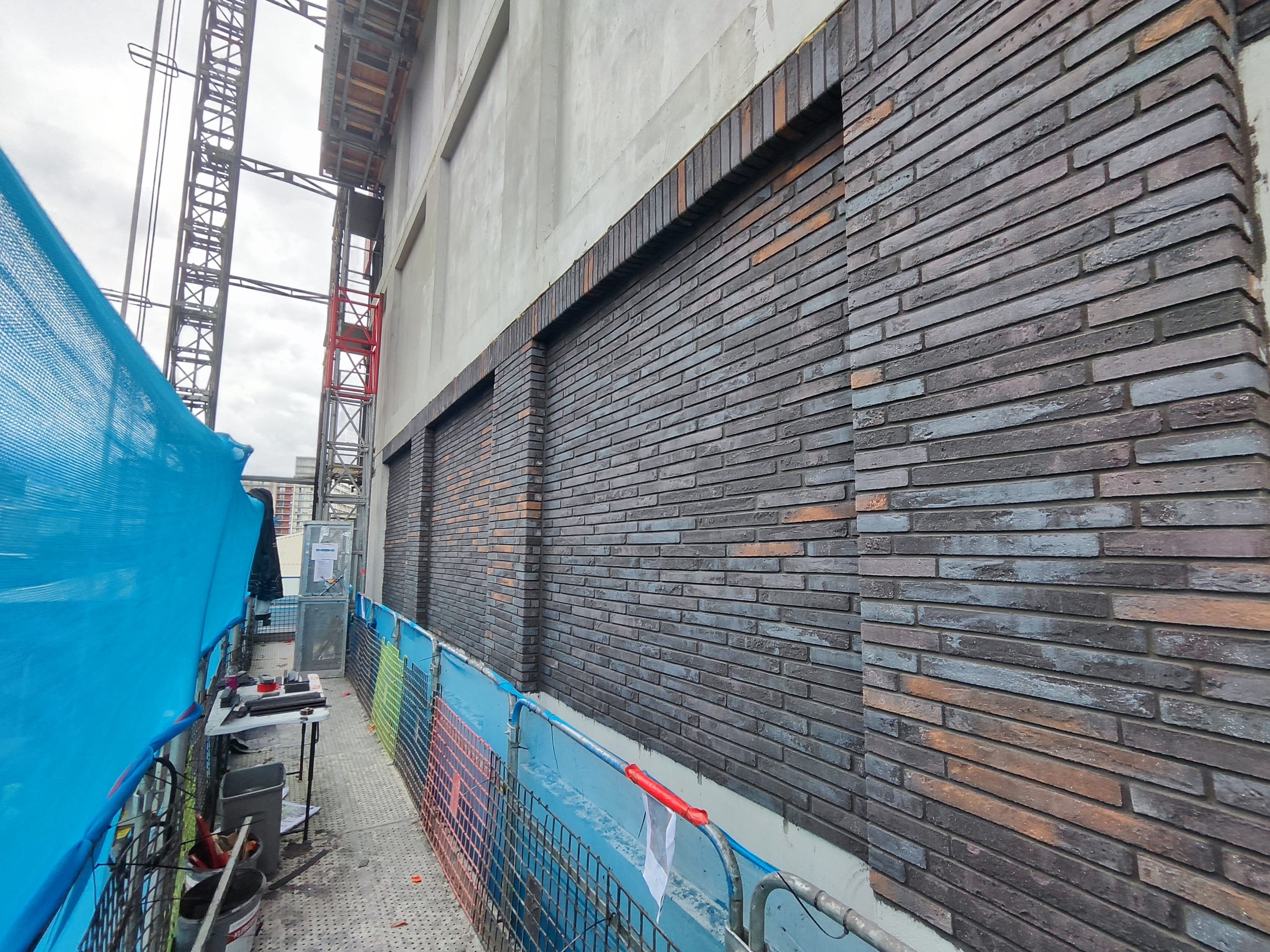 Graphic stone-detail renovation